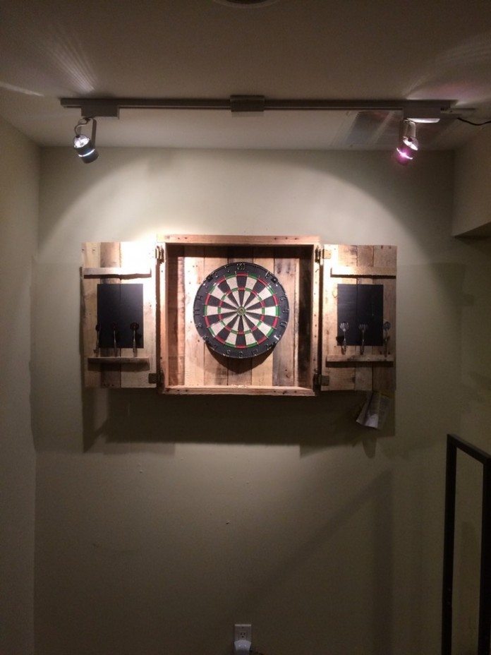 Make A Sturdy Dartboard Cabinet Using Pallets Steps Diy Projects