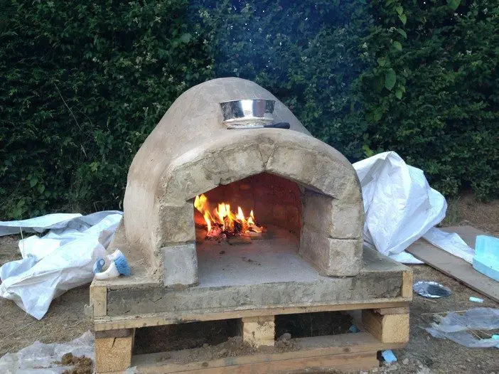 DIY Outdoor Pizza Oven 01 