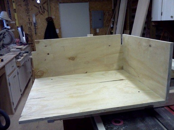 Do-It-Yourself Bed With Drawers - DIY projects for everyone!