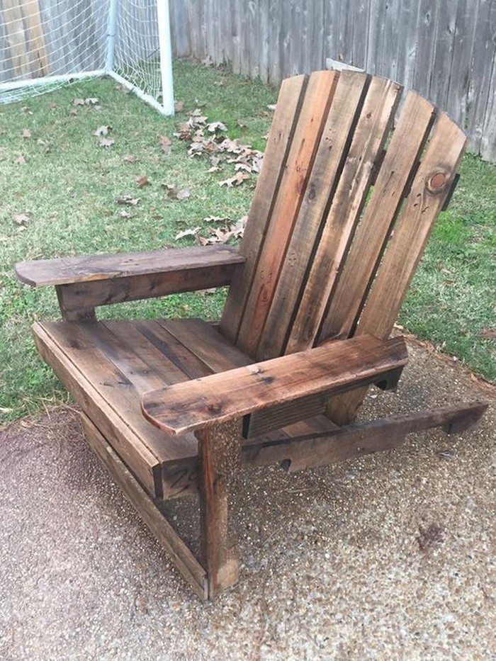 Recycled Pallets Turned Into An Adirondack Chair - DIY 