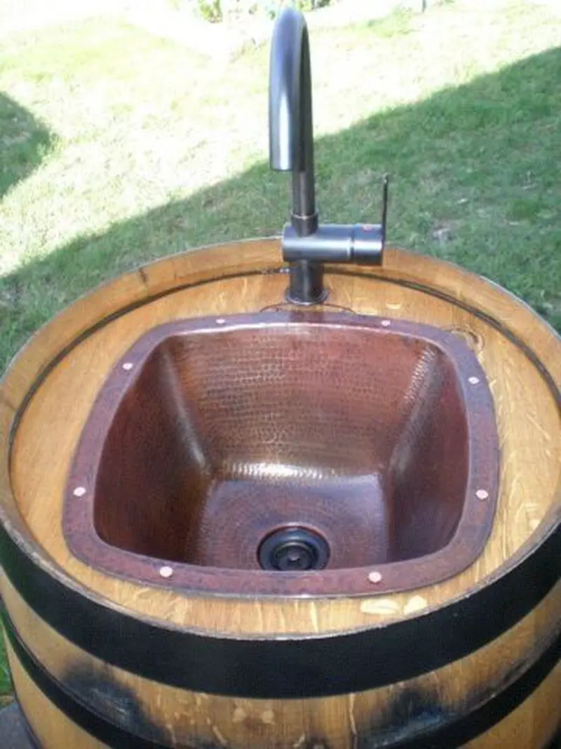 DIY Wine Barrel Outdoor Sink02