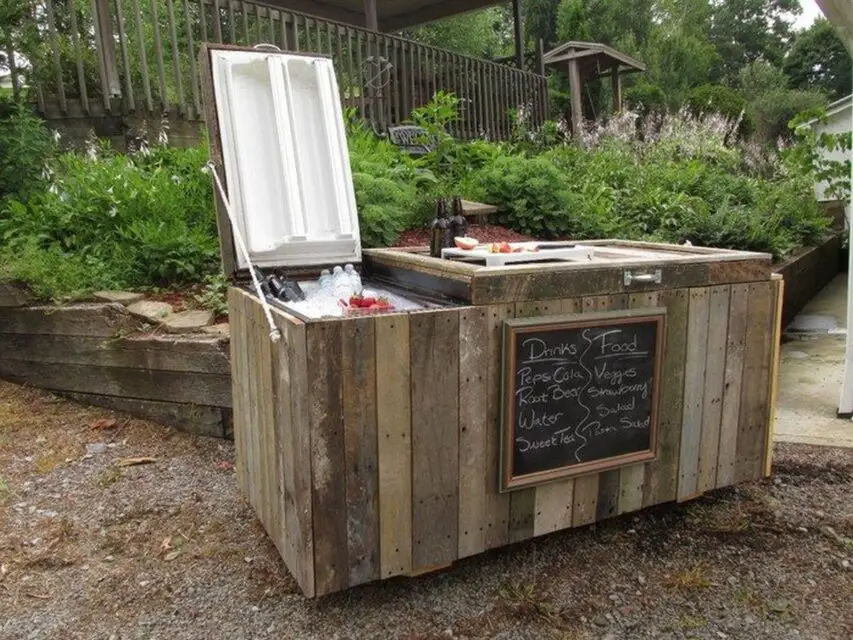 Pallet Bar with Rustic Cooler 