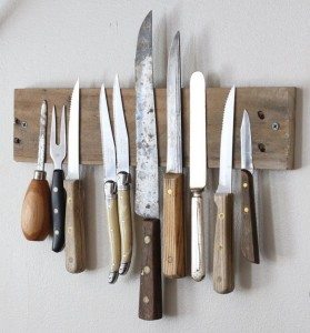 DIY Rustic Knife Rack