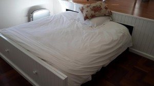 Pull-out Bed Under Platform