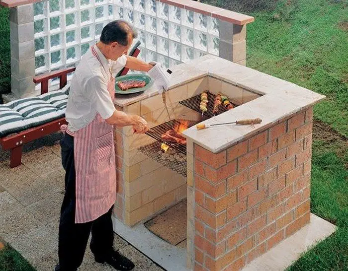 DIY Brick Barbecue