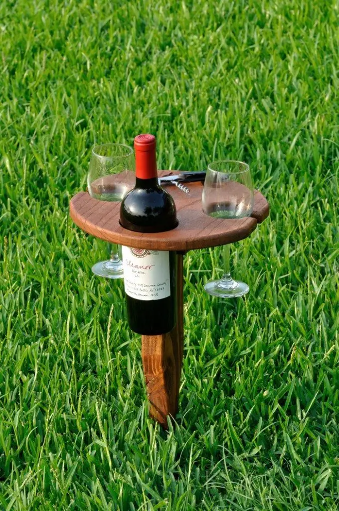 DIY Portable Wine Table for Picnics