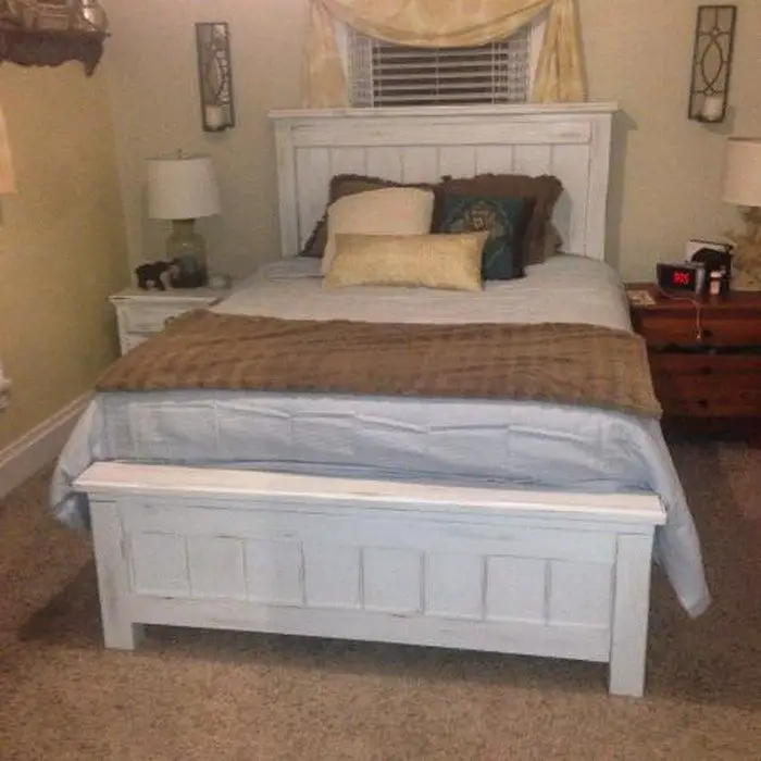 Farmhouse Bed with Drawers