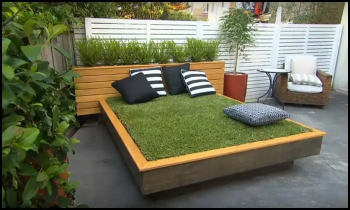 Grass Daybed Main Image