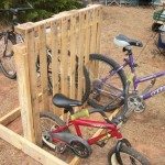Build a bike rack from recycled pallets | DIY projects for everyone!