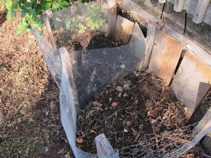 Wire Mesh Compost Bin