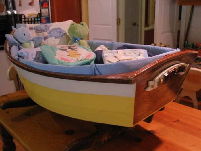 Build a baby boat cradle! DIY projects for everyone!