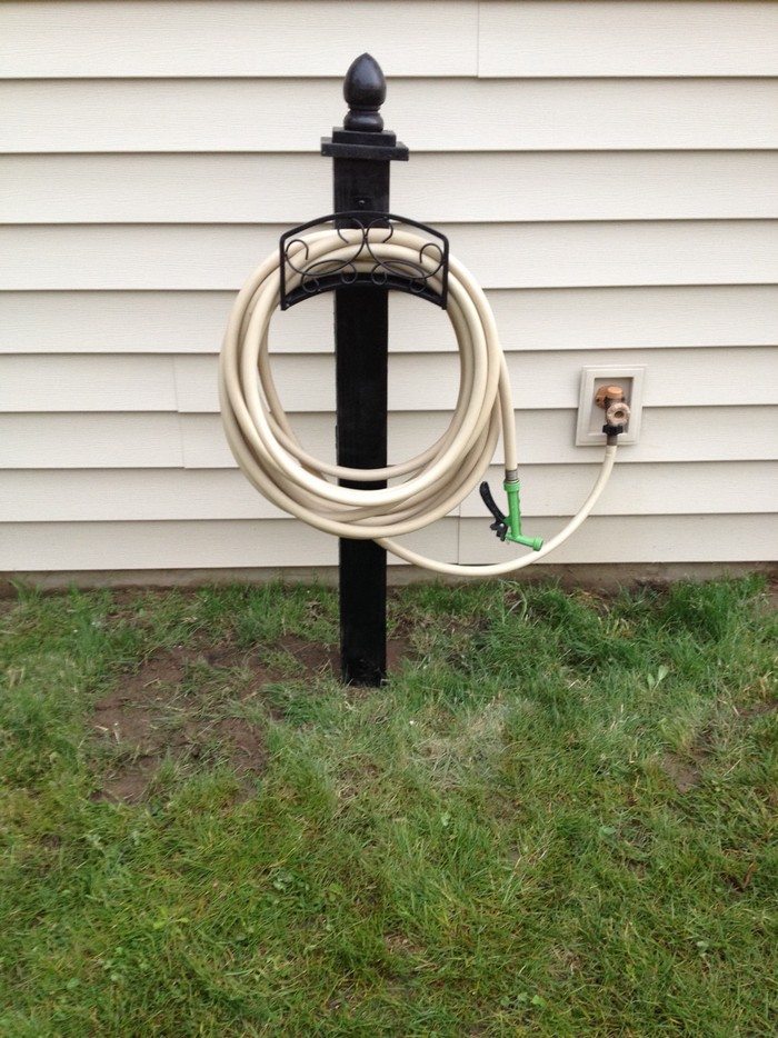 Build A Garden Hose Storage With Planter Diy Projects For Everyone