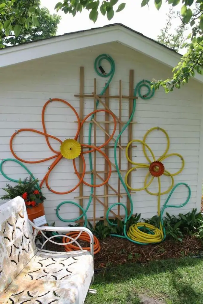 Repurposed Garden Hose Ideas