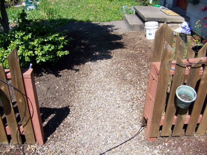 How to make solar powered stepping stones – DIY projects for everyone!