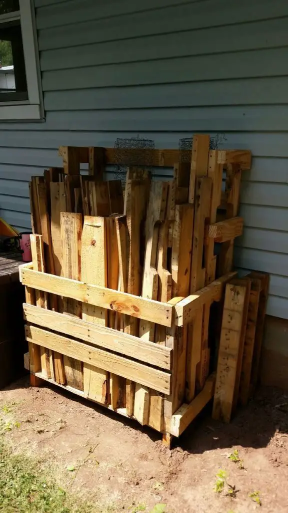 Pallet Wood Storage