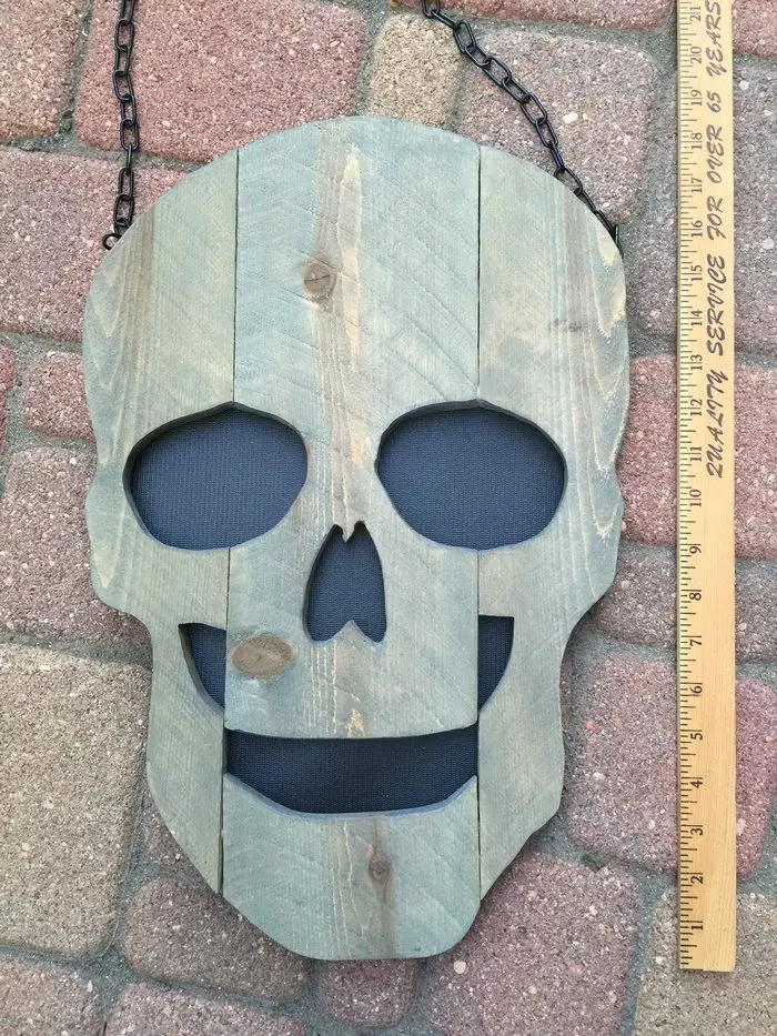 Make scary skulls out of scrap timber! - DIY projects for everyone!