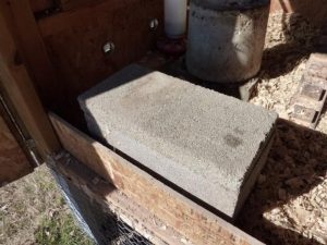 Heated Chicken Waterer - Cinder Block