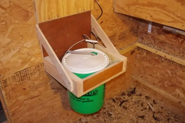 Heated Chicken Waterer - Hanging Bucket