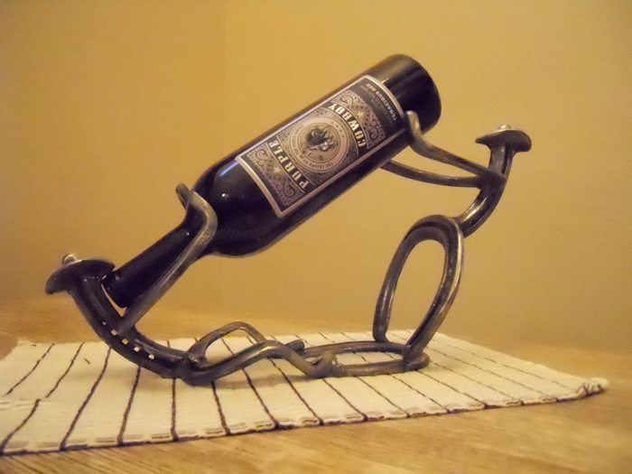 Horseshoe Wine Holder