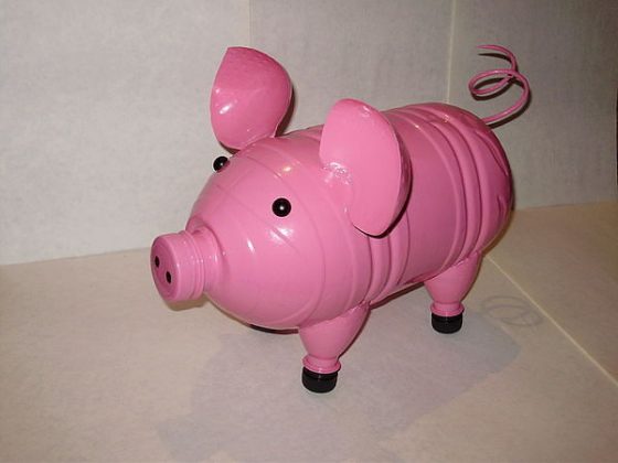 Fun Piggy Bank Made From Used Soda Bottles in 7 Steps