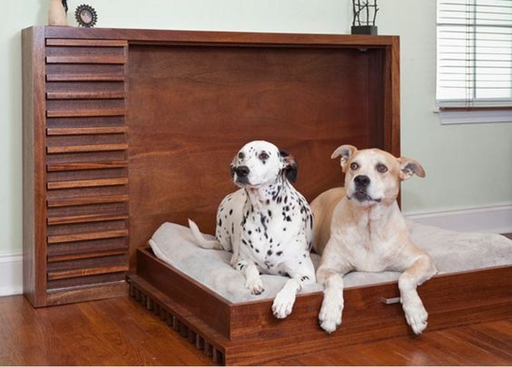 This pet murphy bed is easy to stow away after using, all it takes is one lift!