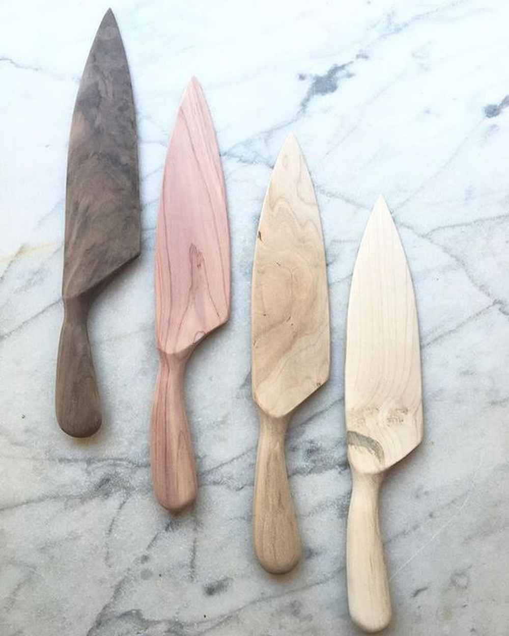 How to Make a Wooden Cake Knife - DIY projects for everyone!