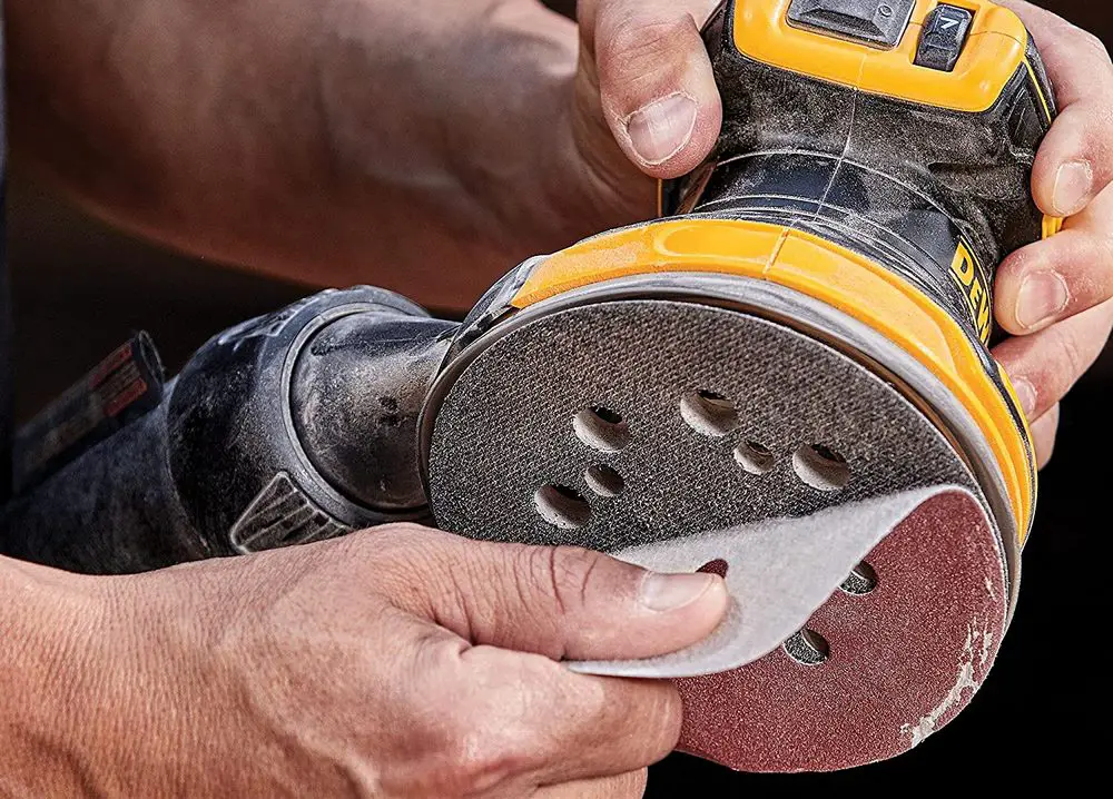 The main purpose of the modern orbital sander is to remove material, smooth rough surfaces, and prepare them for further finishing.