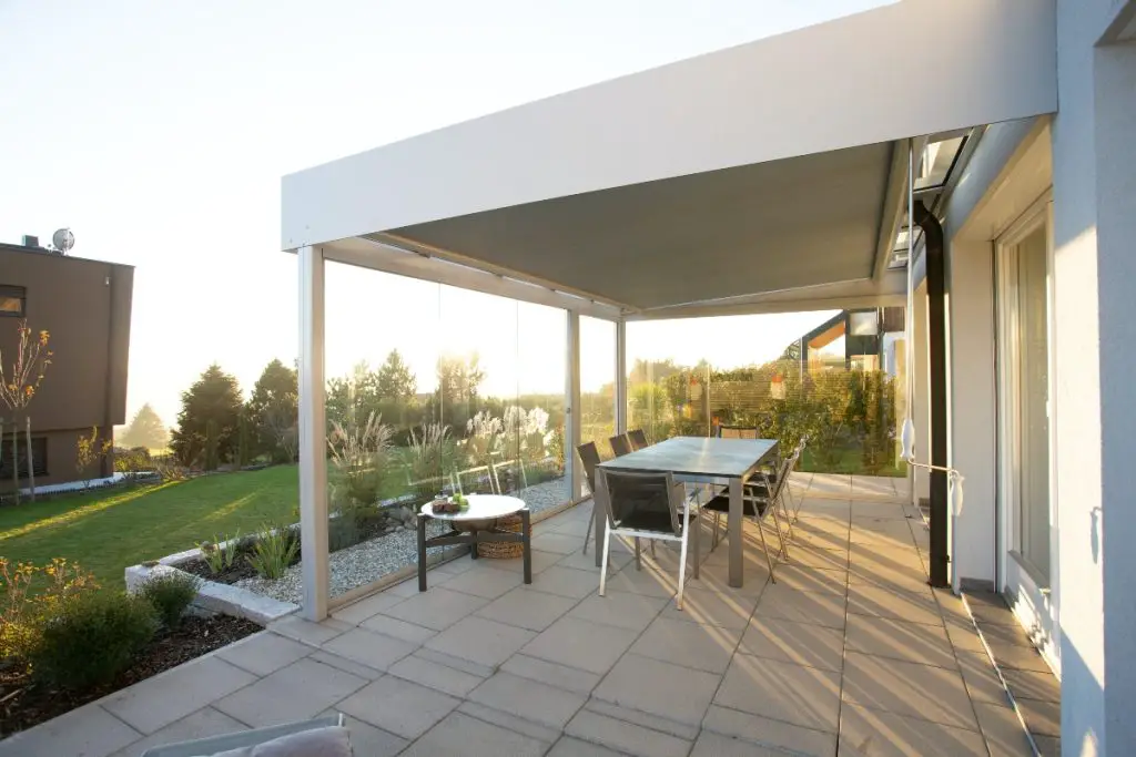 An image of an outdoor covered patio.